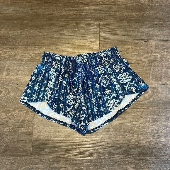 Rip Curl Pants - Rip Curl jersey knit super soft shorts